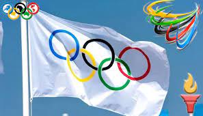 Olimpiyat bayrağı beyaz zemin üzerine iç içe geçmiş beş ayrı renkteki beş halkadan ibarettir. Olimpiyat Bayragi Olimpiyat Tarihi