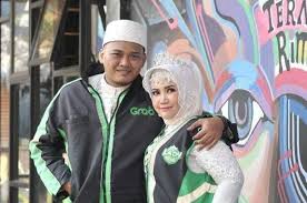 We did not find results for: Viral Di Medsos Kisah Cinta Driver Ojek Online Yang Berkenalan Di Whatsapp Hingga Naik Pelaminan Pakai Atribut Ojol Semua Halaman Gridmotor Id