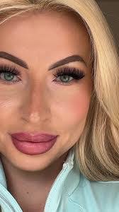 Madison Fox's Instagram, Twitter & Facebook