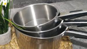 طريقة الصابون البلدي والخل للتخلص من الصدأ الكحولية والكالكير من الأواني Saute Pan Saute Pan