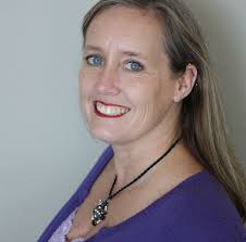 How many syllables are in the Hebrew word Ruach?