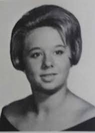 Sharon Mcelroy's Instagram, Twitter & Facebook