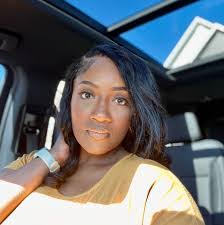 Deloris Hicks's Instagram, Twitter & Facebook