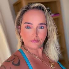 Joetta Tucker's Instagram, Twitter & Facebook