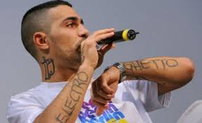 Find the latest bushido tattoos by 100's of tattoo artists, today on tattoocloud. Ein Bisschen Krass Muss Sein Sz Magazin