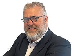 Mark Kievit's Instagram, Twitter & Facebook