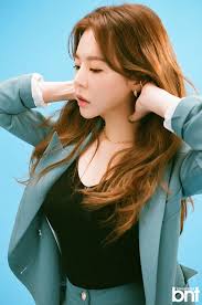 Ngày 27/12, tờ joy news 24 đưa tin taeyeon (snsd) và nam rapper ravi (vixx) đã hẹn hò được một năm. Sunny Shares Favorite Girls Generation Song Opens Up About Her Insecurities And More Soompi