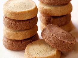 Decouvrez Notre Recette Facile Et Rapide De Biscuits A La Vanille Et Au Cacao Sur Cuisine Actuelle Retrouvez Les Etapes De P Recette Biscuit Biscuits Recette