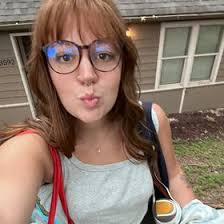 Julia Mott (juliamott28)