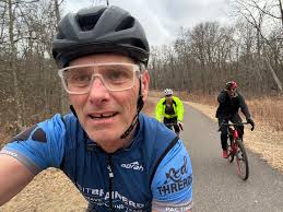 Who else is planning to ride tonight? 🙋