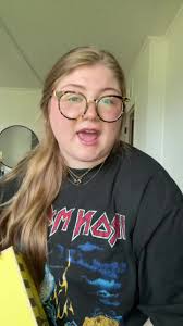 Annie Horn (@hellohorns)