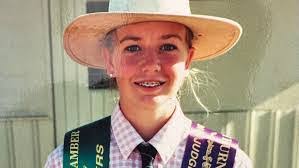 Amy Bellinger's Instagram, Twitter & Facebook