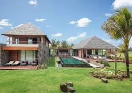 Architecture Et Design D Interieur Uniques Ile Maurice Ile Maurice Cette Belle Villa Contemporaine Entierement Meublee De Cinq Ch In 2020 House Styles Cabin House
