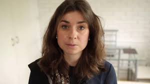 Woman Diagnosed With Bowel Cancer In Her 20s, After Being Misdiagnosed For  Two Years. Now She Wants Young Patients To Be Taken Seriously