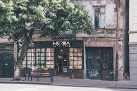 Dünya üzerindeki en pahalı hurma olan acve hurması, oldukça küçük, neredeyse zeytin büyüklüğünde. Essen Gehen In Tiflis Meine Cafe Und Restaurant Tipps Itchy Feet Reiseblog