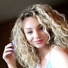 Alexis Gaston's Instagram, Twitter & Facebook