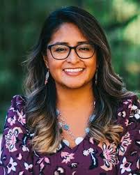 Carla Carballo's Instagram, Twitter & Facebook