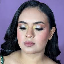 Luce aun mas bonita con un look como este💛😍 Agenda tu cita ahora via DM o  al 6442141827📱