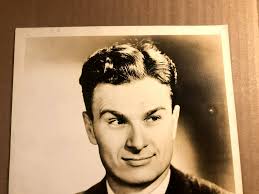 Eddie Albert Rare Very Early Autographed 8/10 Photo 40s Roman Holiday  Lngest Day