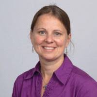 Kari Loomis's Instagram, Twitter & Facebook