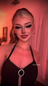 Loren Gray Bending Down