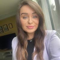 100+ "Laura Parkinson