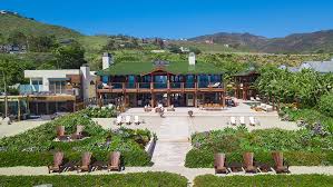 Discover properties in destinations that everyone dreams of. The 25 Most Expensive Homes In The World For Sale Robb Report