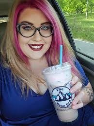 Holly Fryer's Instagram, Twitter & Facebook