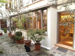 (vieilli) (désuet) niveau du terrain. Rez De Chaussee Un Produit A Fort Potentiel