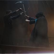 Sırrı korumak için her şeyi göze alan adanmışlar, sırrı ele geçirmek için çabalayan karanlık güçlere karşı zorlu bir mücadeleye girişir. Adanis Kutsal Kavga Film Fragmani Ortakoltuk