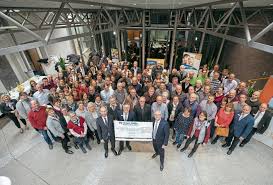 Vr onlinebanking für firmen & vereine. Vr Bank Hohenneuffen Teck Spendet 27 000 Euro An Vereine Nurtinger Zeitung