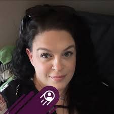 Carrie Marinelli's Instagram, Twitter & Facebook