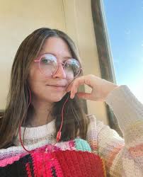 Hello! I just finished my associates degree and I am looking to have some  professional headshot photos taken at a very low cost. Does anyone know  where I can get this done?