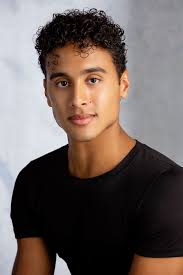 Julian Cottrell's Instagram, Twitter & Facebook