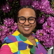 Hey guys, a few doors is opening up for me to minister to artist in the  music industry. I'm simply asking for you to place a 🙏🏾 emoji so I know I