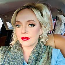 This is my sweet Suit (6) and I have a question. When I sit