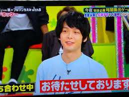 画像に含まれている可能性があるもの 1人以上 テキスト incoming call screenshot