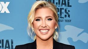 We're still not over Blake Lively's Sleeping Beauty moment at the #MetGala  this year. 😍