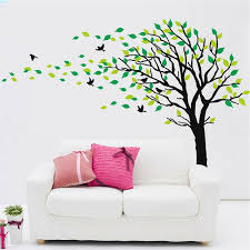 Pour décorer de façon originale la chambre de bébé, découvrez les stickers muraux à thème et remplis de couleurs disponibles sur berceau magique. Le Pochoir Mural 35 Idees Creatives Pour L Interieur Archzine Fr