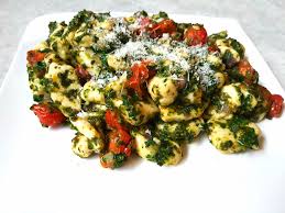 Low Carb Kalorienarm Einfache Zubereitung Das Rezept Zu Den Low Carb Gnocchi Selbstgemachte Quark Gnocchi Findest Du Rezepte Gesund Kochen Guarkernmehl