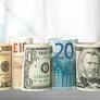 Tỷ giá USD hôm nay (16/4): Tỷ giá trung tâm lùi về 25.102 đồng, USD mất đà khi căng thẳng dịu đi