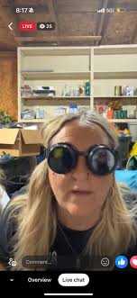 These are for the gorgeous beautiful women of this group...May the Sun Kiss  your Heart and Embrace your Soul... May you all have a reason to smile  today...