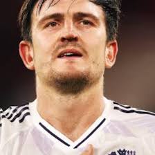 Is it normal for a Syrian hamster to want her food scattered around her cage