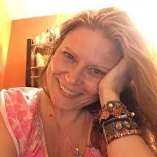 Camelia Berinde's Instagram, Twitter & Facebook