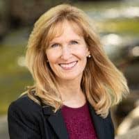 Lori Lamoreaux's Instagram, Twitter & Facebook