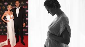 It's just 4km across the nsw border, in the beach spot better known as north kirra. Jesinta Campbell And Afl Star Husband Lance Buddy Franklin Announce Pregnancy News 7news Com Au
