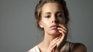 Geelong make-up artist Tess Holmes shares tips to be race ready