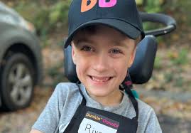 'Spreading joy': 6-year-old Dunkin' fan becomes honorary crew member for a  day in Bedford