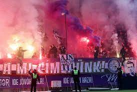 669 likes · 1 talking about this. Derbi Latvanyos Szurkolassal Hangolt Az Ujpest Ultras Kepek Nb1 Hu