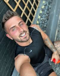 Connor Hunter (@connor_hunter) • Instagram photos and videos